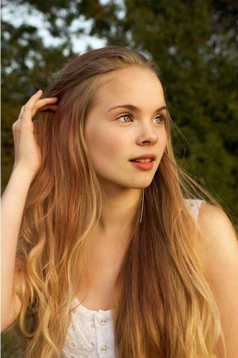 Model Face
